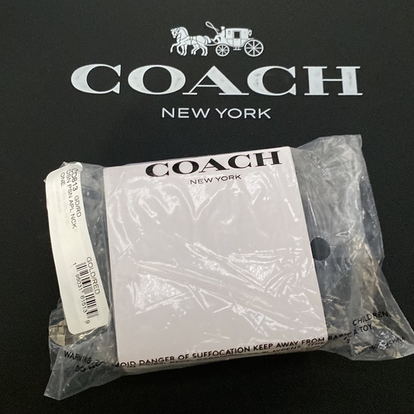 Disney X Coach Poison Apple Necklace Snow White Evil Queen Limited Rare Gold NWT - Picture 4 of 7